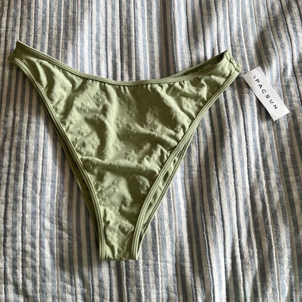 Pacsun bikini bottoms, never wore still has tags